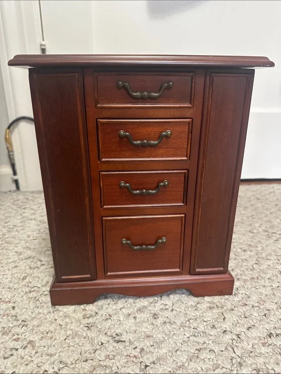 Bombay Vintage Jewelry Box  Color, Cherry Brown