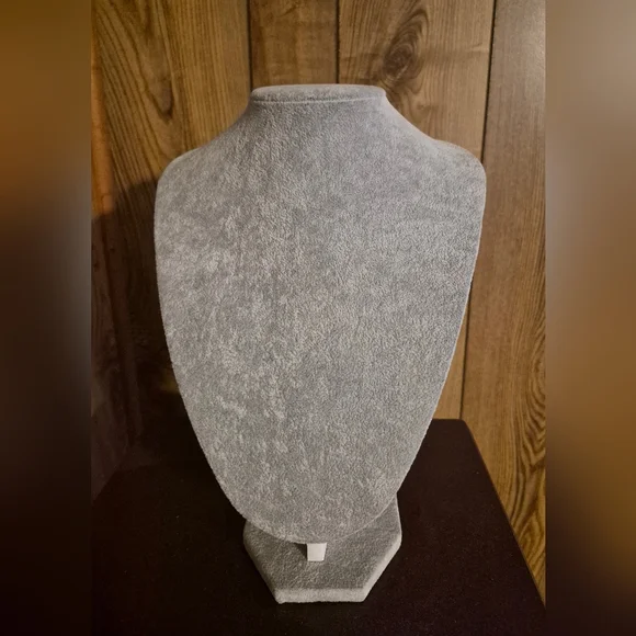 Gray Jewelry Organizer Stand Bust