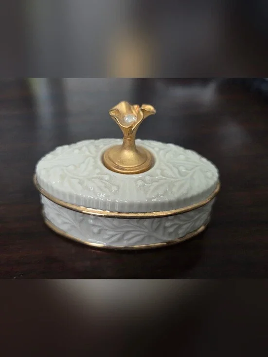 Lenox China Treasures Collection April Birthstone Trinket Box Ivory Gold