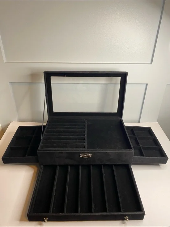 Prestige Black Jewelry Display Box with Clear Top
