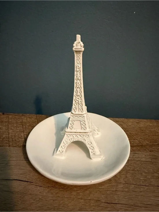 White Eiffel Tower Ring Dish