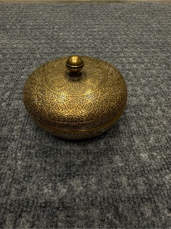 Vintage Ornate Brass Decorative Trinket  Box with Embossed Lid