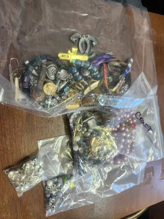 Craft jewelry vint broken wearable lot 1lb