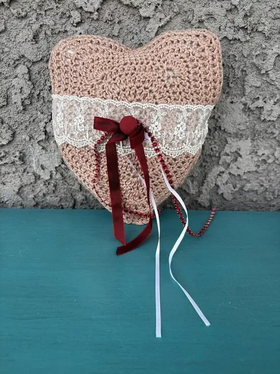 Handmade Ring Bearer Pillow: Lace Ring Cushion