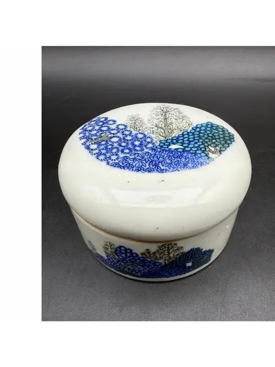 Vintage Taiwan Porcelain Trinket Box Blue Floral Lidded Jewelry Vanity Box 3”