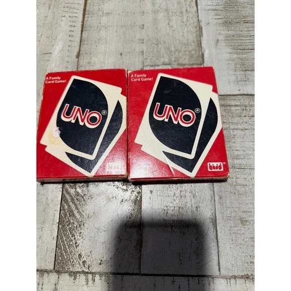 Vintage 1983 uno game