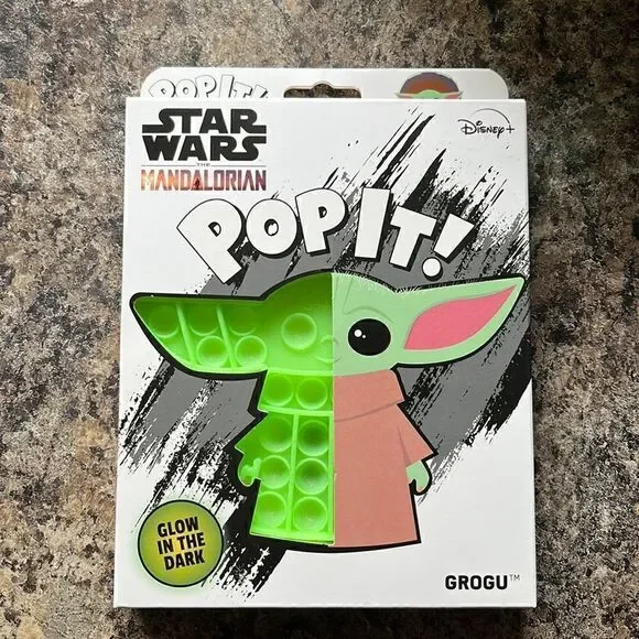 New in Package MANDALORIAN POP IT