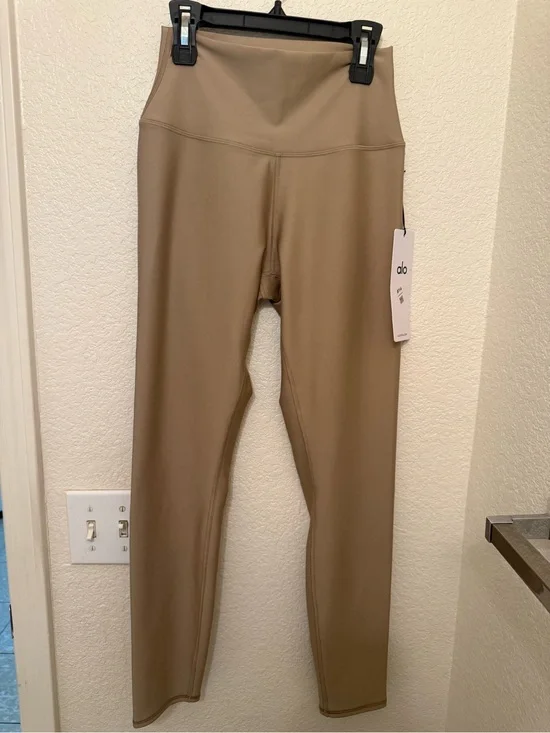Alo Airlift 7/8 High-Waist Leggings in Gravel