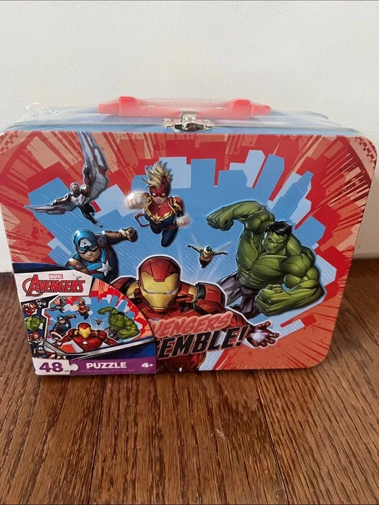 Marvel Avengers 48 piece puzzle lunchbox New