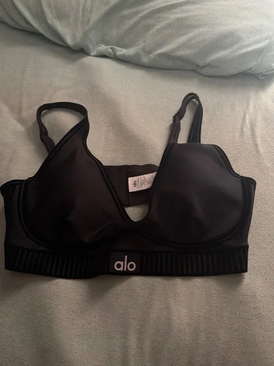 alo yoga bra