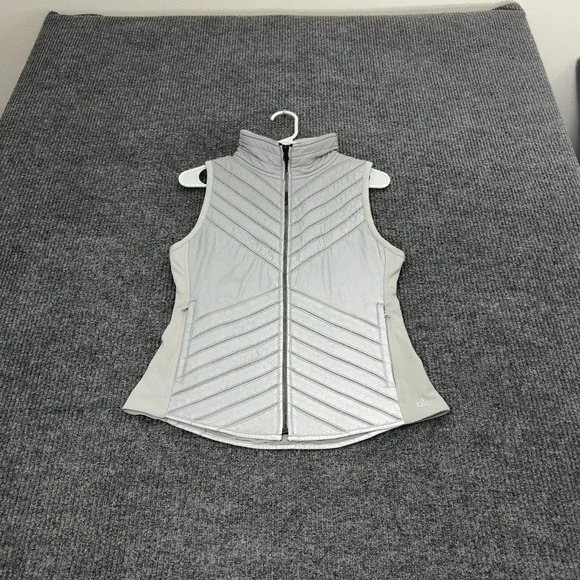 Alo Yoga Vest Womens S Silver Metallic Quilted Full Zip Mock Neck Athleisure