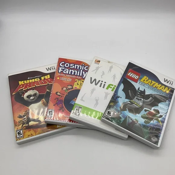 NINTENDO WII VIDEO GAME BUNDLE‎