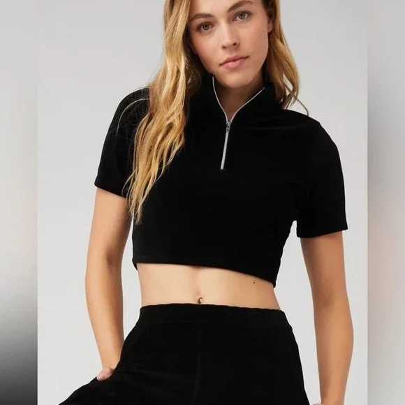 ALO YOGA Corduroy Quarter Zip Cropped Top Black Short Sleeve Size‎ L