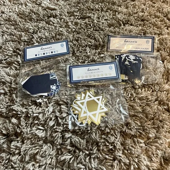 NWT set‎ of 3 Hanukkah banners