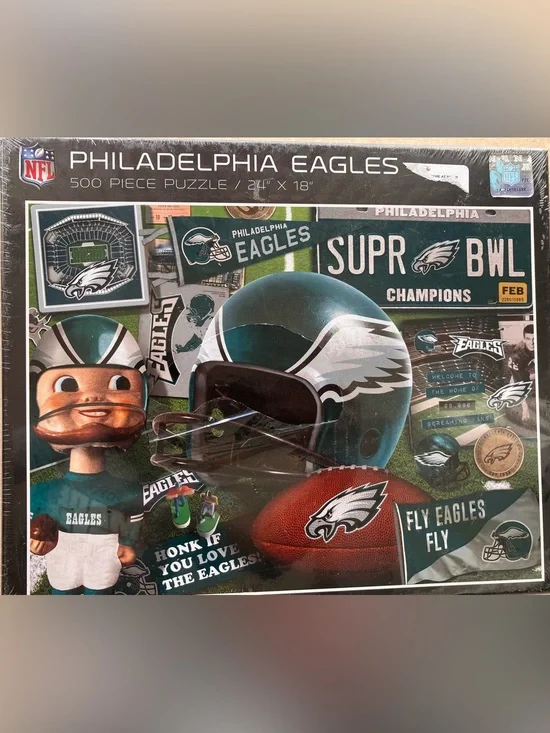 Philadelphia Eagles Decorative Helmet & Football Puzzle Artwork
