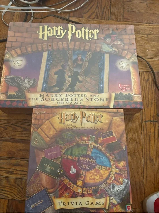 Warner Bros. Harry Potter Sorcerer's Stone Trivia Game - Brown, Gold, Red
