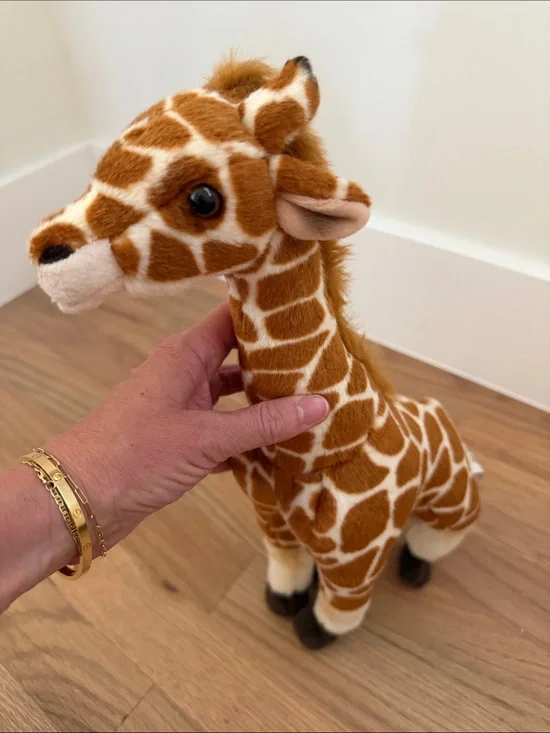 National Geographic Plush Giraffe Toy - Brown & White