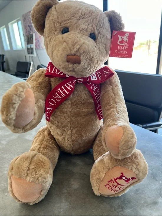 FAO Schwarz 2000  Articulated Teddy Bear Collectible
