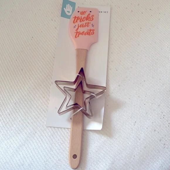 Target bullseye one spot Halloween spatula