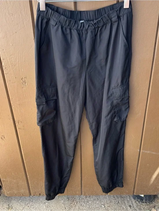Alo Women’s Cargo Track Pants Size Medium Black