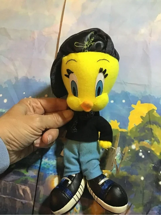 Vintage tweety bird hip hop plush -NWT
