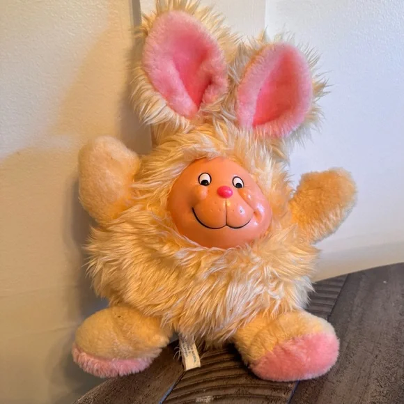Vintage Happy Hoppy Yellow Rabbit Plush Vinyl Face MTY‎ International Pink Ears