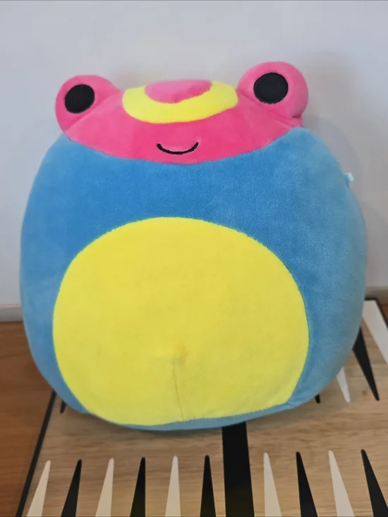 Squishmallows Wamina Rain Forrest Frog  - Blue, Pink & Yellow