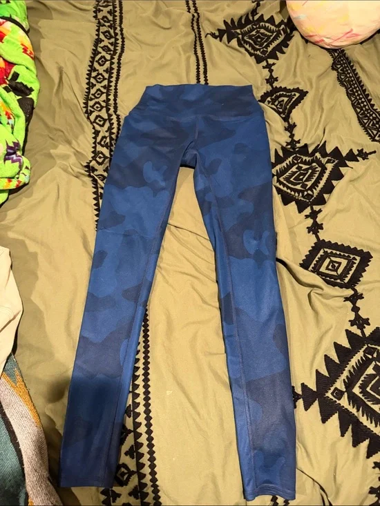 ALO Yoga Blue Camouflage Leggings