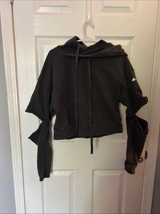 ALO Yoga Black Cropped Hooded Sweatshirt with Cutout Sleeves