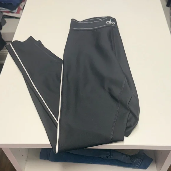 ALO Yoga Black Leggings with White Trim