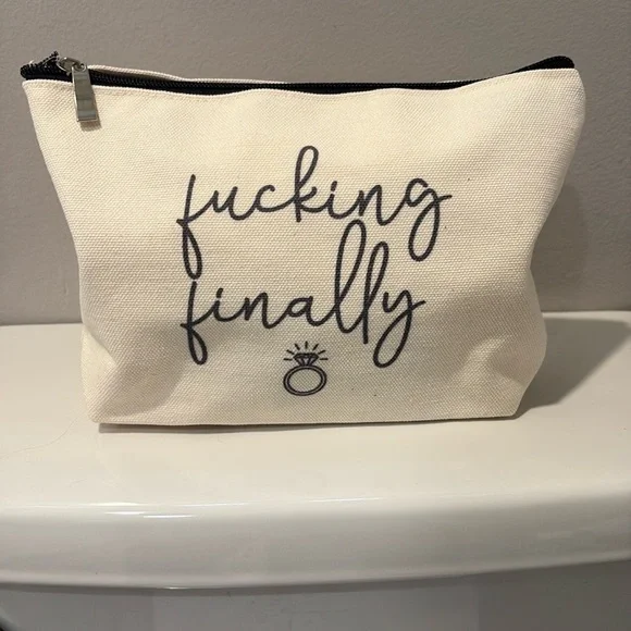 NEW fiancé make up pouch