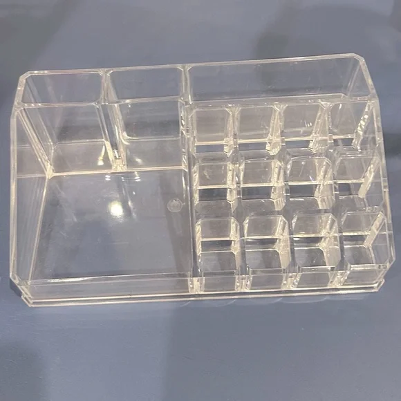 Makeup organizer