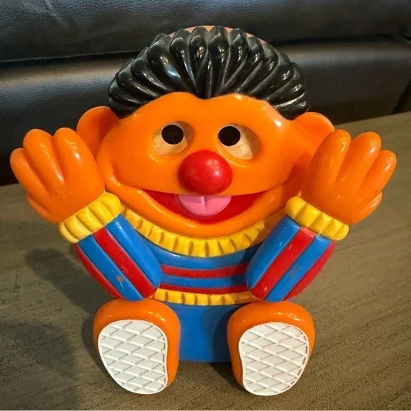 Jim Henson-Sesame Street-Peek-A-Boo Ernie-Wind-Up-6