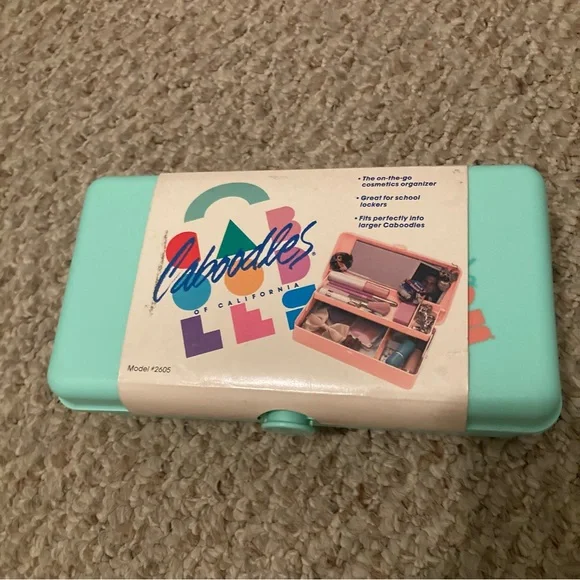 Vintage “on-the-go” Caboodles