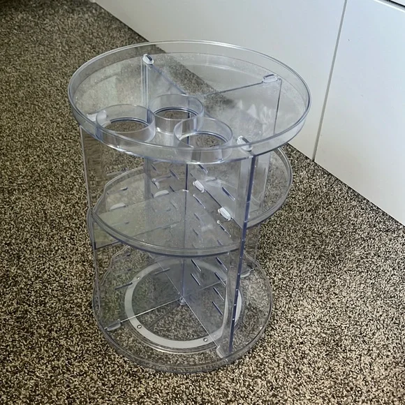 makeup organizer