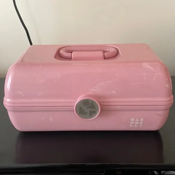 Pink and white marble Caboodle makeup case