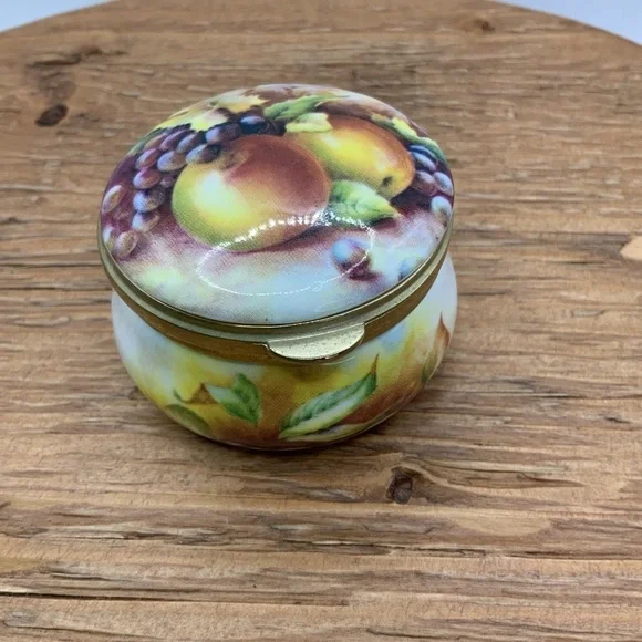 Ayshford Staffordshire Vintage Fine Bone China Autumn Fruit Design Trinket Box