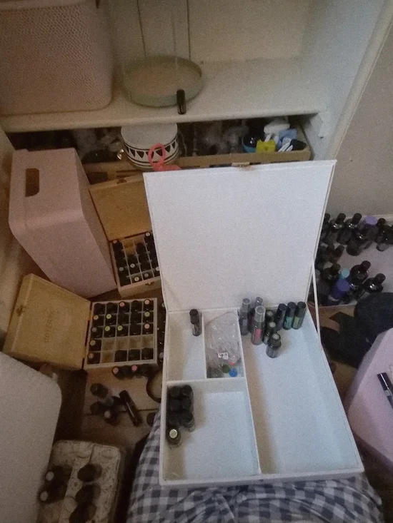 Wooden Boxes With 25 Oils