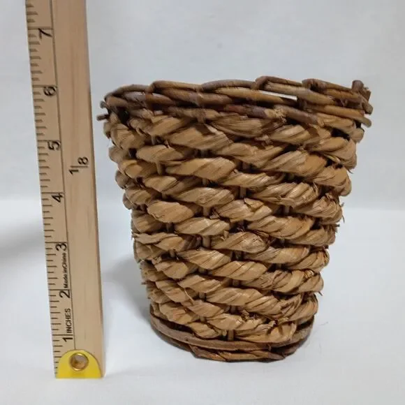 Vintage Round Water Hyacinth Woven Decorative Storage Basket 5