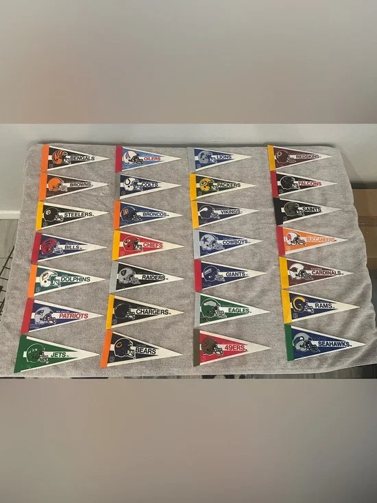NFL Complete 28 Team Mini Felt Pennants 1994 Vintage Set