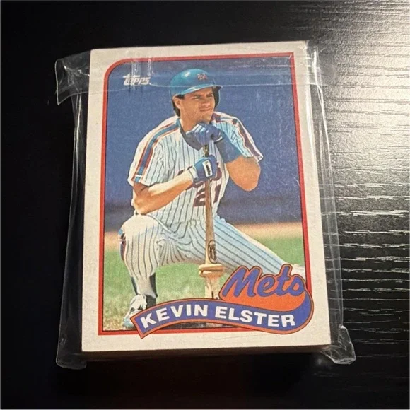 30 Card Lot - 1989 Topps MLB Baseball Sports Trading Card Lot