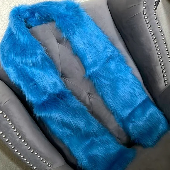 Oversized bright blue faux fur scarf with silk like lining