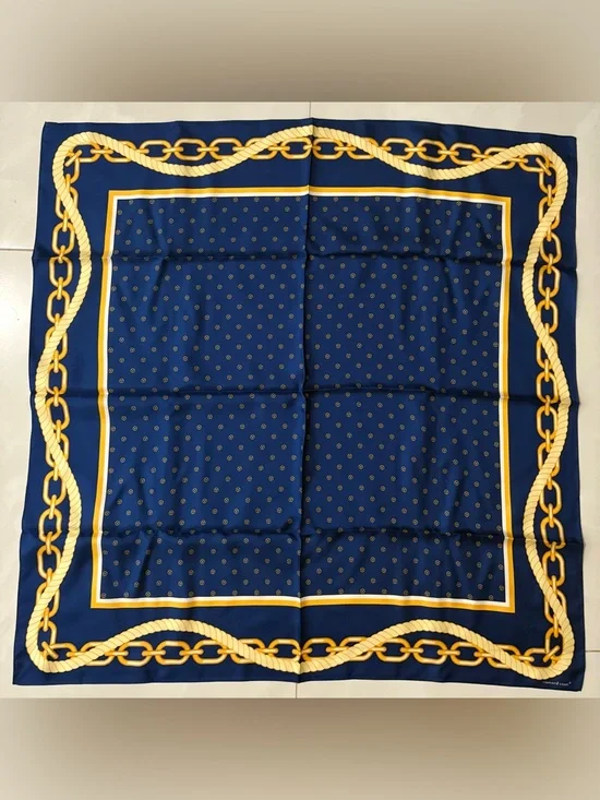 Vineyard Vines 100% Silk New Navy and Gold Chain Print Silk Scarf