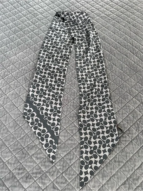 Coach Large Head Band Silk Scarf Wrap Monogram Navy Blue Purse Bow T