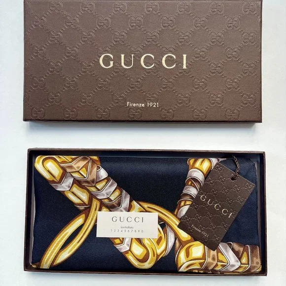 New Gucci Scarf Iconic Print Black Silk Wrap with Gucci Gift Box