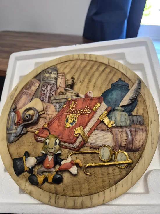 Disney Pinocchio Jiminy Cricket Wall Plaque #394