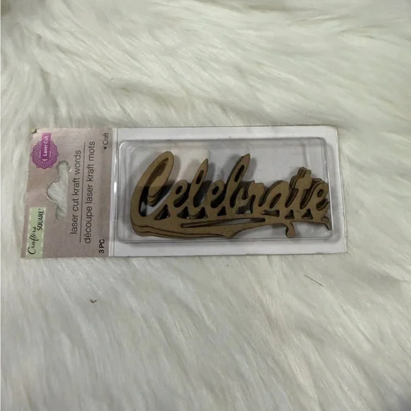 🩵5/$8 Brown 'Celebrate' Decor
