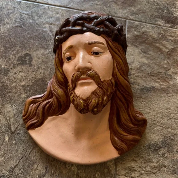 Vintage Religious Jesus Christ Crown of Thorns Wall Plaque‎ Bust Sculpture Art