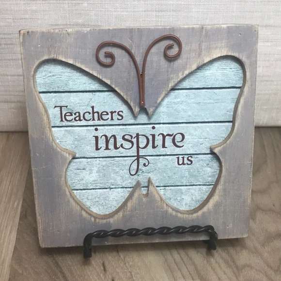 “Teachers Inspire Us” Shabby Chic Wall Plaque