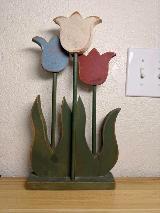 Vintage 90’s Rustic Wooden Tulip Trio Decor Red White Blue Grandma Cottage EUC